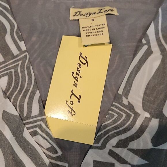 Design Loft sz S pullover poly top - Picture 5 of 11